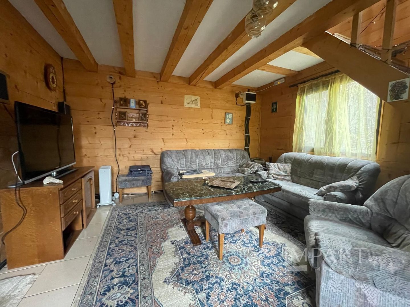 Cabana din lemn cu panorama superba asupra Florestiului - Poză 16