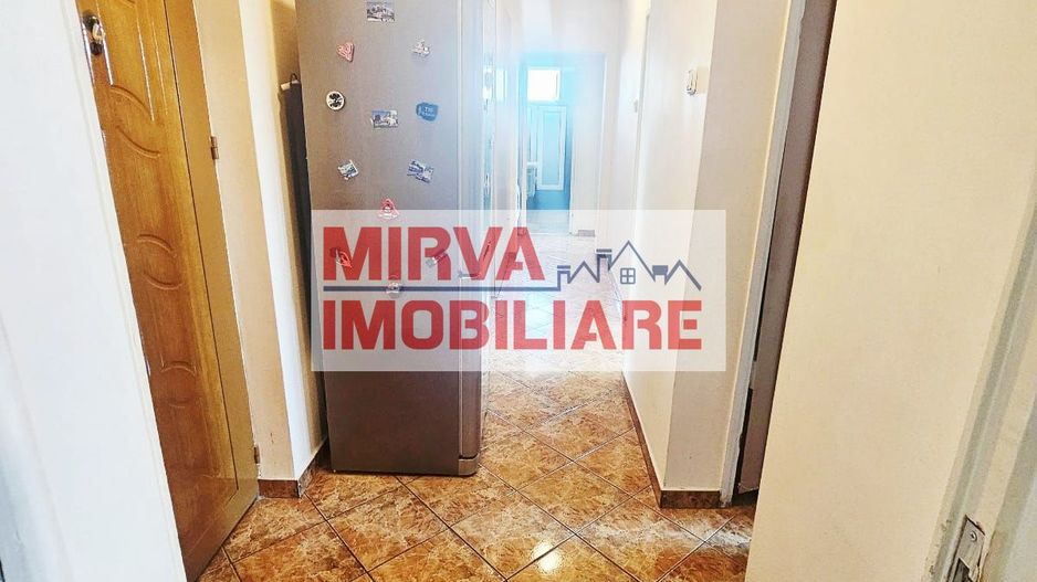 Vânzare apartament 3 camere | Zona Vest – Lămâița | Etaj 10/10 - Poză 7