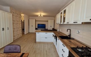 Lux la 5 minute de Iulius Town - Poză 14