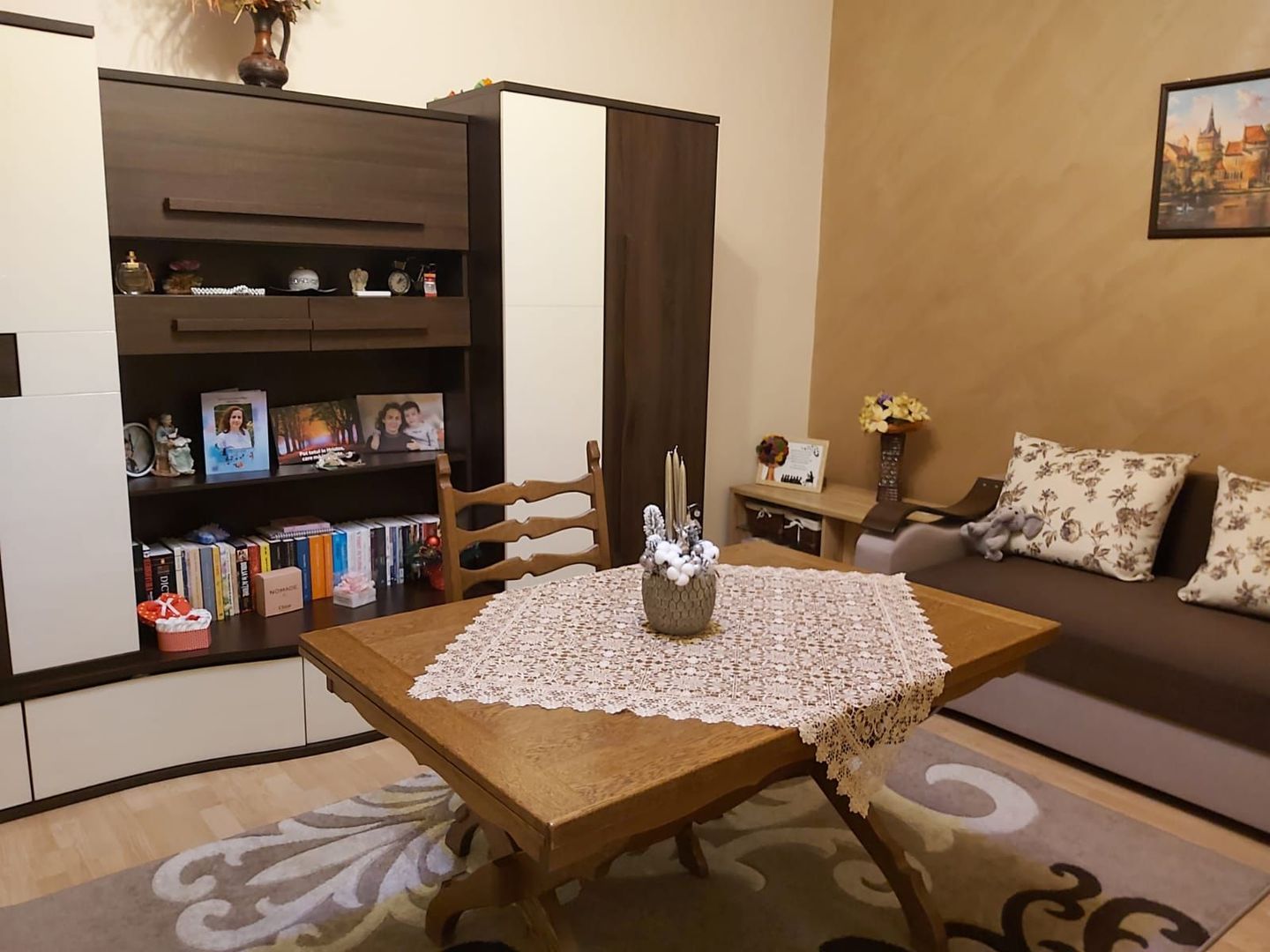 Ag EUROPA vinde casa individuala 7 cam  teren 4 ari zona TITULESCU . - Poză 1