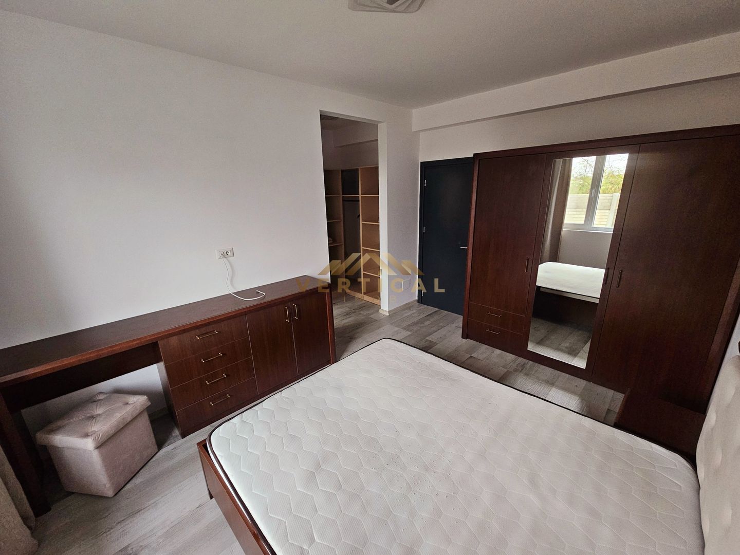 Casa parter mobilata si utilata - comuna Berceni - Poză 13