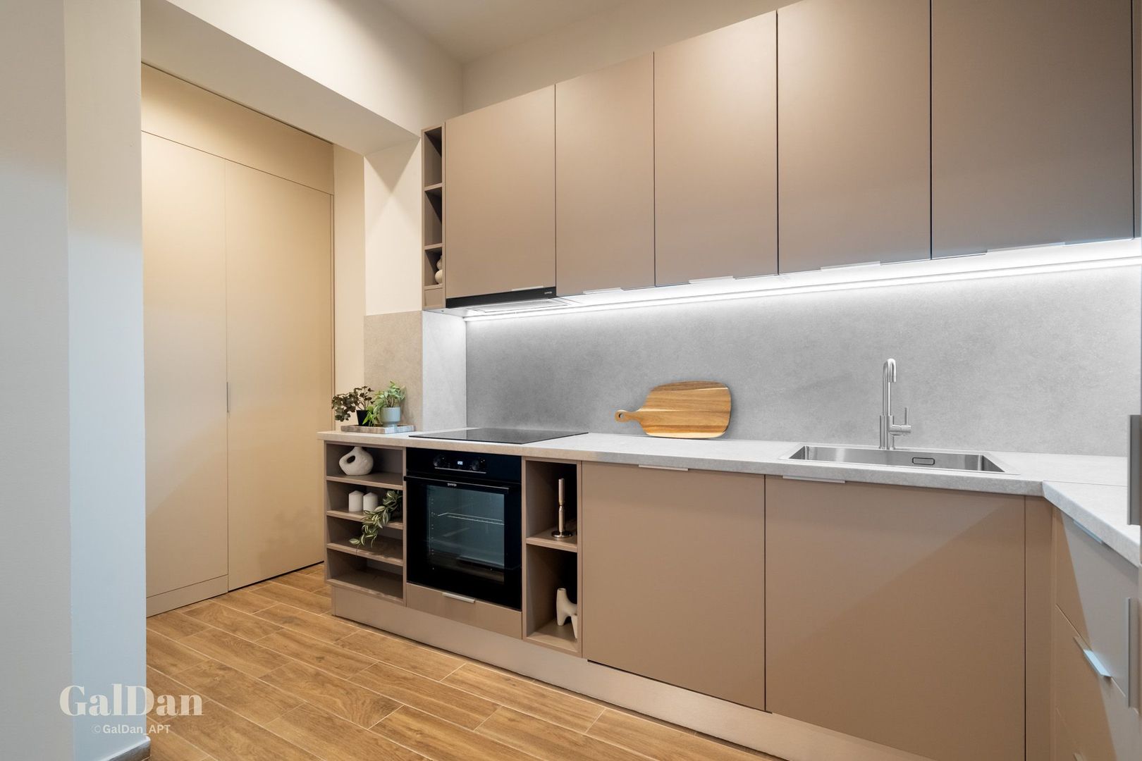 Apartament Premium cu 4 Camere | Ultracentral | GalDan Apartments - Poză 27