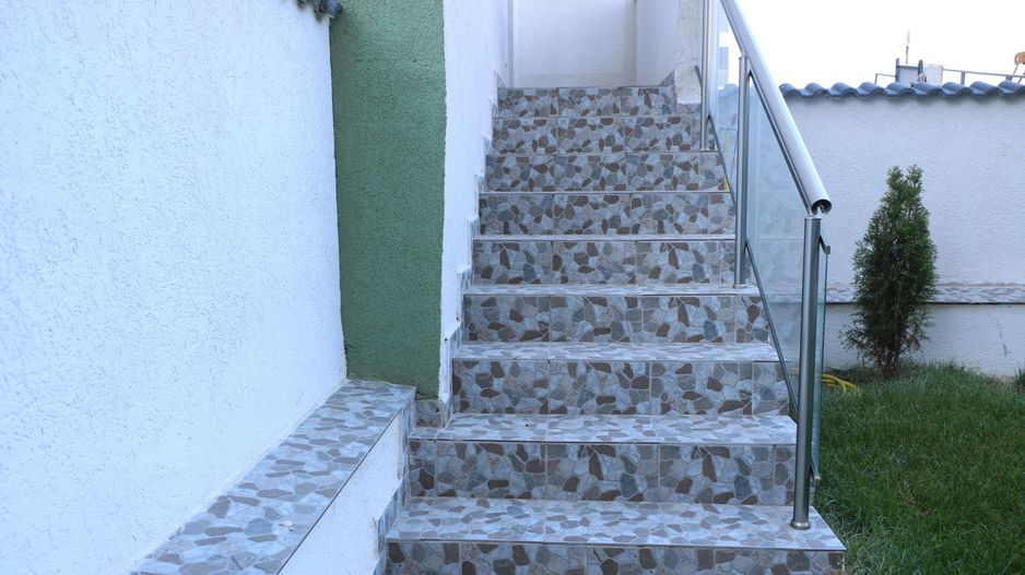 3 CAMERE LA PARTER CU CURTE PROPRIE DE 57MP,  2 BAI, POZITIE PE SUD, COMISION 0% - Poză 30