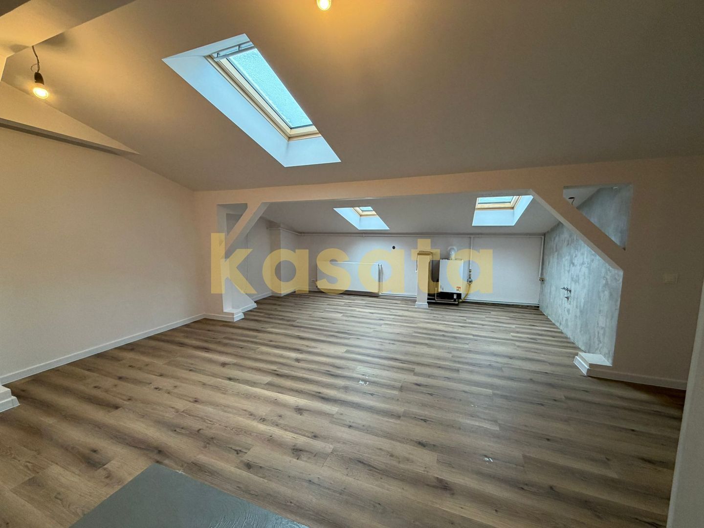 Oportunitate rară: apartament 2 camere, Străulești - Poză 1