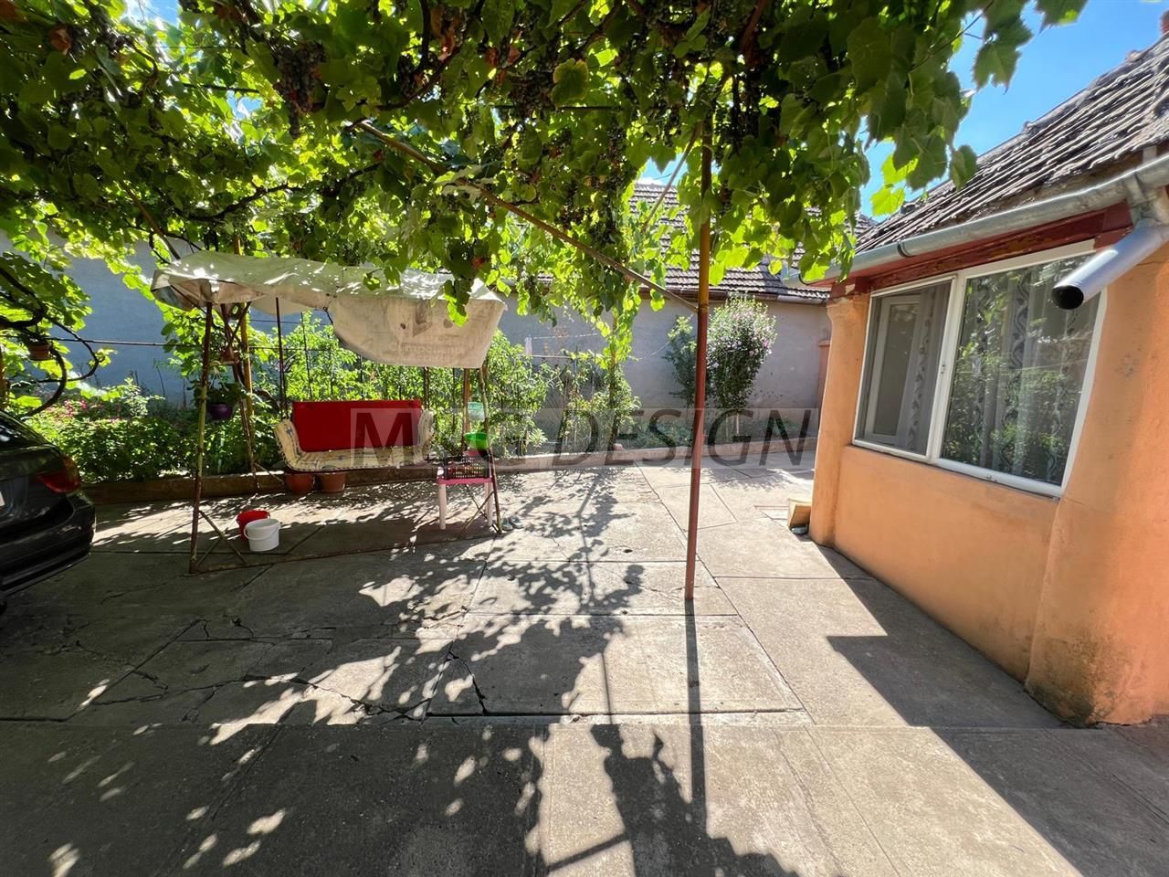 casa individuala Varias apa centrala pe gaz canalizare 1500mp - Poză 1