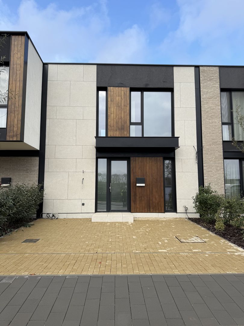 Vila de tip Urban Villa 02 in faza 1 in Amber Forest - Poză 2