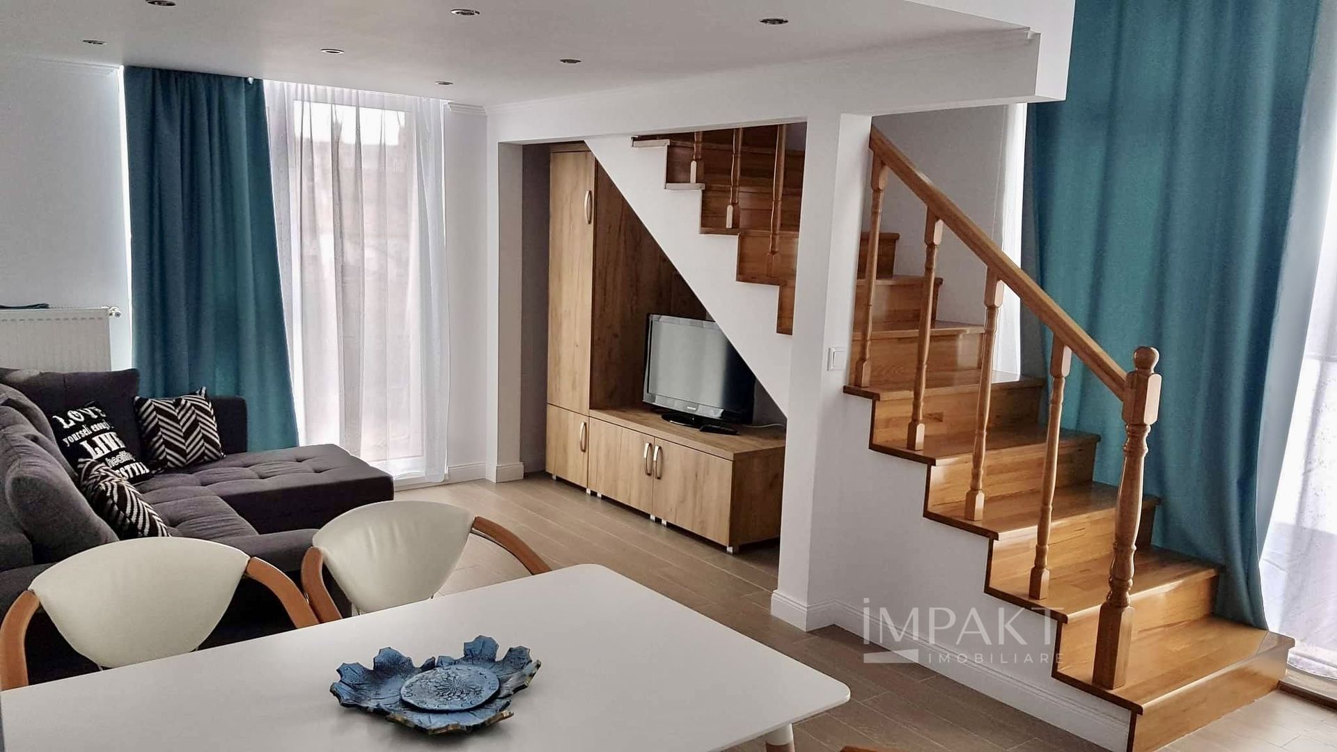 Apartament cu 3 camere in Zona Semicentrala - Poză 1