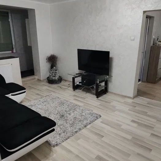 Apartament 3 camere, Micro17,etaj 3 la cheie - Poză 2