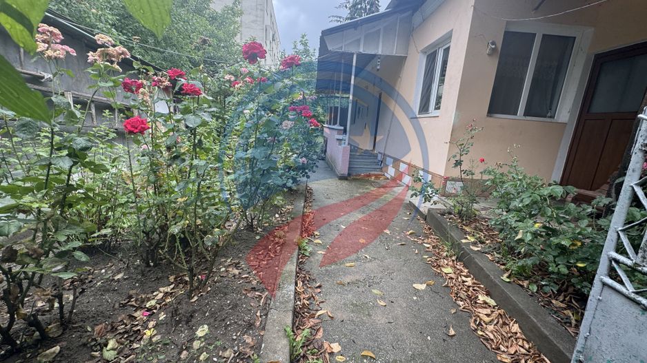Casa si teren Ultracentral - Poză 2