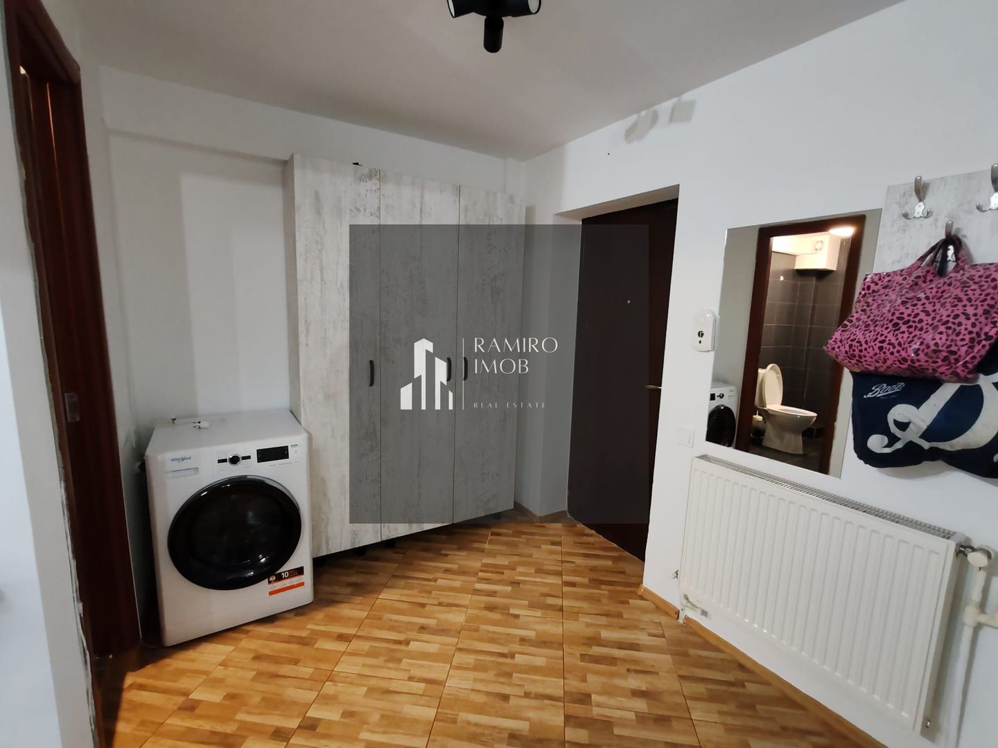 GARSONIERA 30MP, EROII REVOLUTIEI - Poză 7