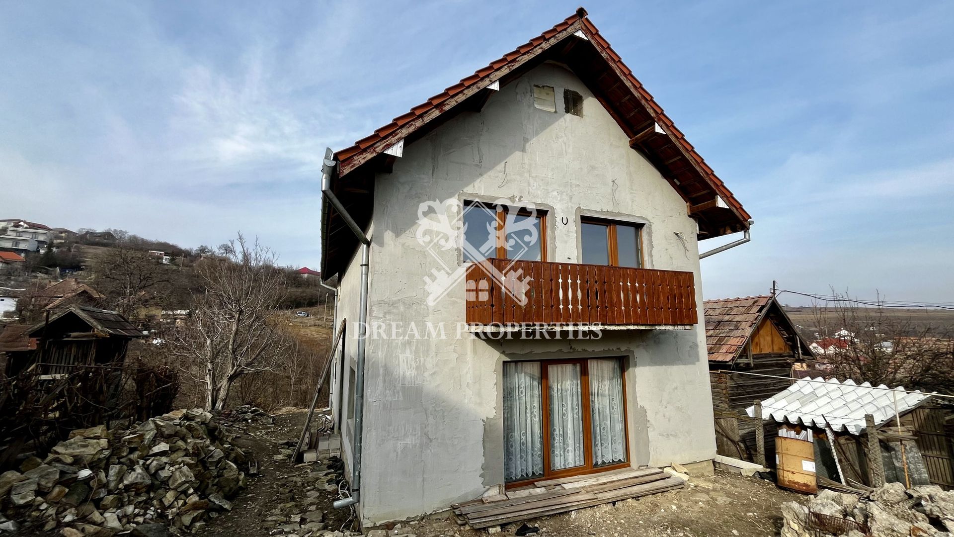 Casa individuala 6 camere, teren 700 mp, zona Dezmir - Poză 1