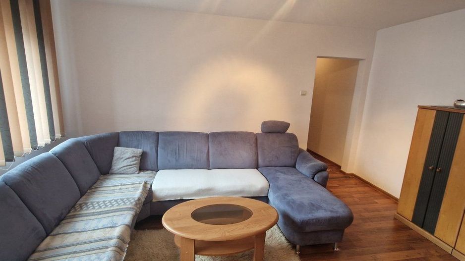 Apartament cu 3 camere de închiriat în zona Moroasa 1 - Poză 1