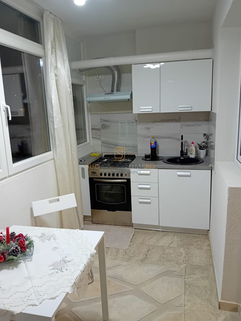 De inchiriat apartament 2 camere 47 mp - statia de metrou M2 Berceni - Poză 6