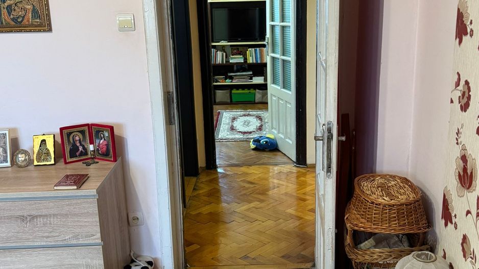 Decomandat si spatios - Poză 8