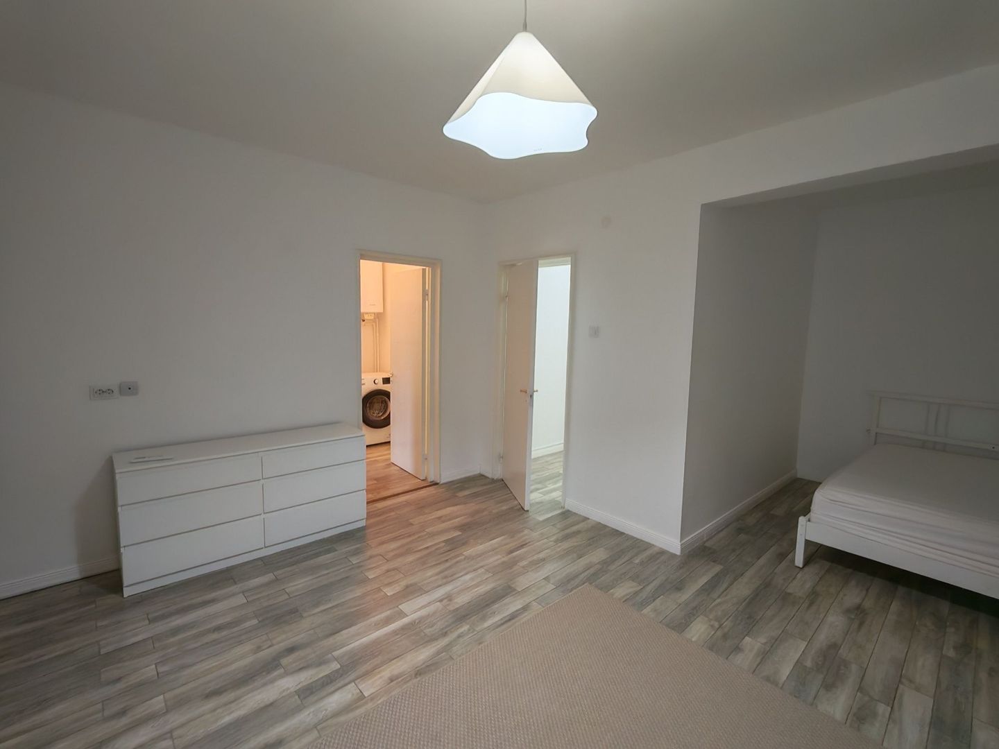 Studio de inchiriat - Pajura - Poză 1