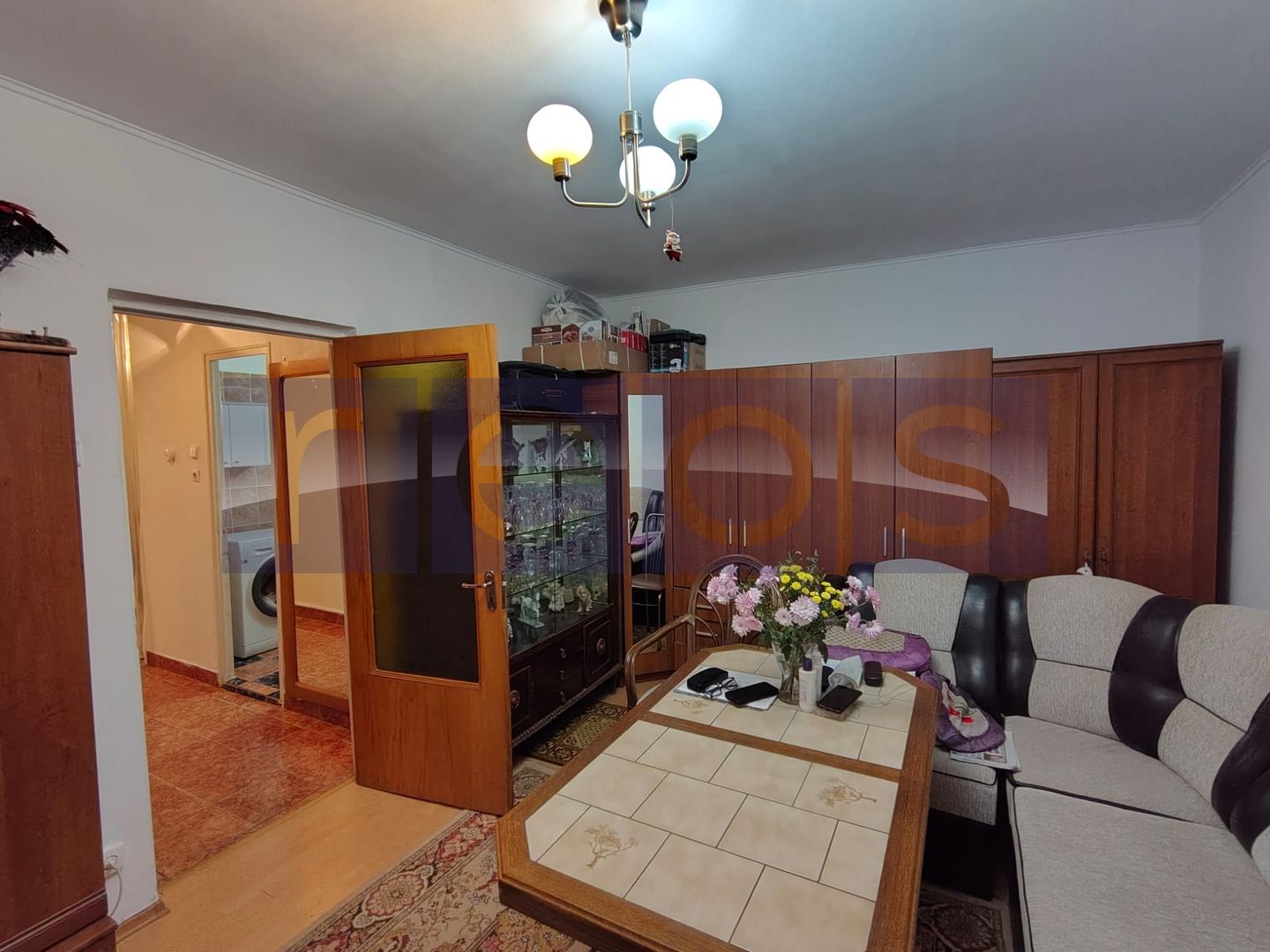 VANZARE 2 CAMERE I DECOMANDAT I HANUL DRUMETULUI - DRUMUL TABEREI - Poză 1