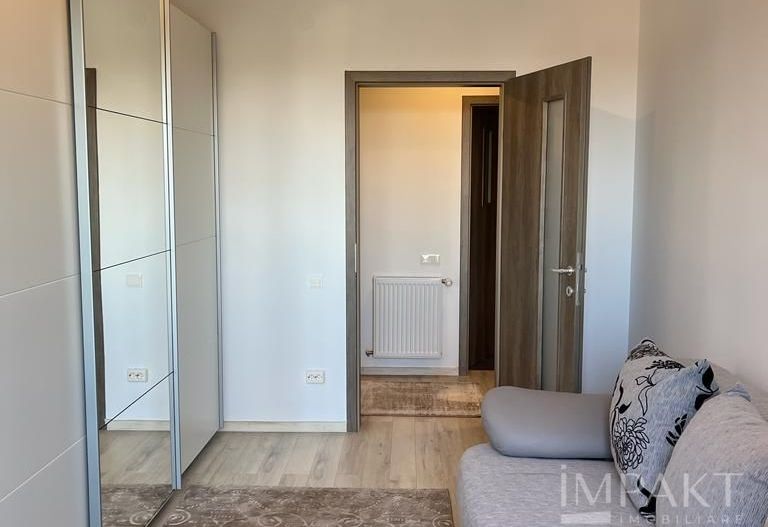 Apartament cu 3 camere in zona Parcului Central (Platinia) - Poză 6