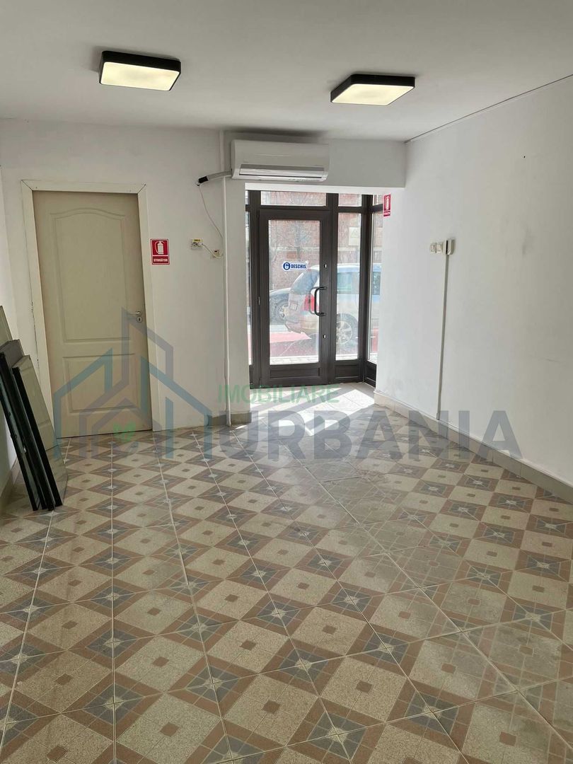 Spațiu comercial închiriere, zona centrală Târgu Frumos - Poză 2