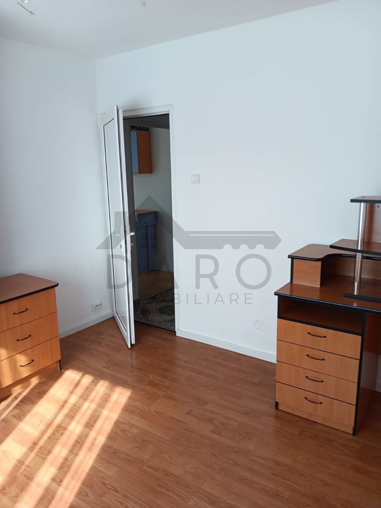Inchiriez apartament 3 camere + 2 bai (ZONA UNIRII) - Poză 6
