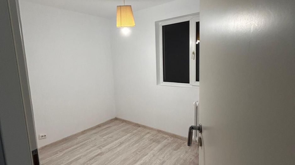 Apartament 2 camere, renovat, instalatii noi, parcare - Poză 6