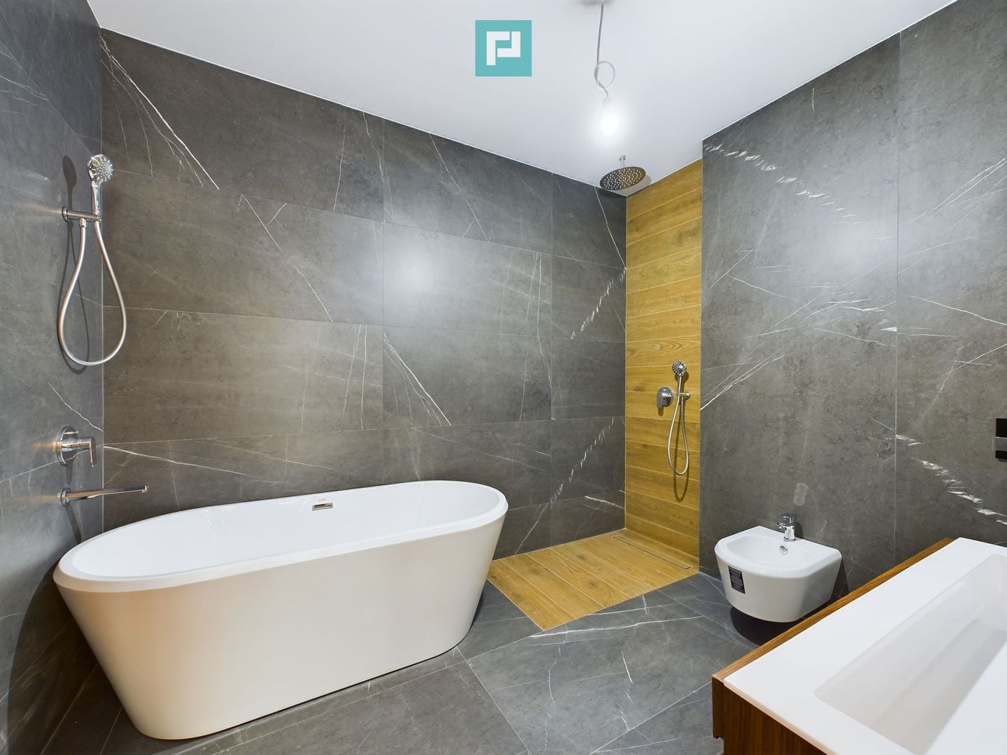 Apartament deosebit cu 3 camere, Iancu Nicolae - Poză 2