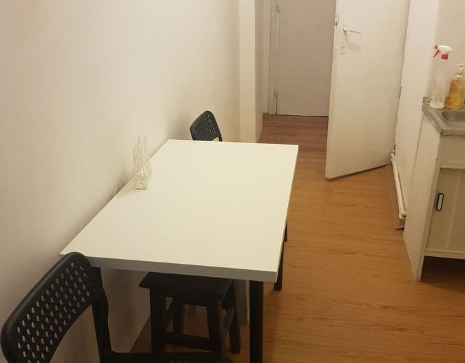 BRASADAS închiriază garsoniera 30mp zona Universitate. - Poză 3