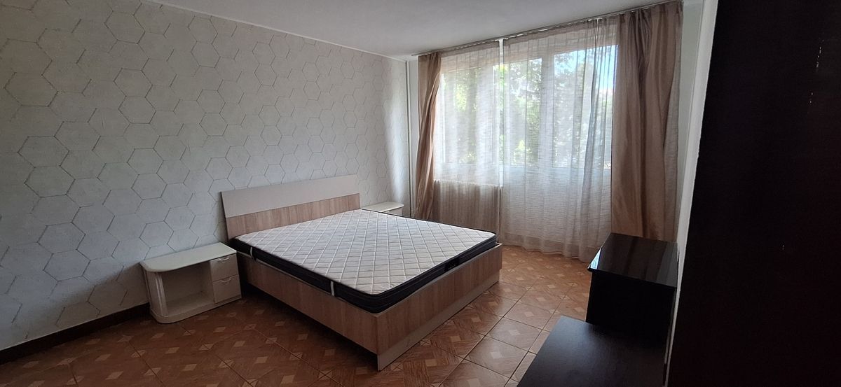 Garsoniera, etaj 1, Zona Brancoveanu, Spitalul de copii Marie Curie. - Poză 1