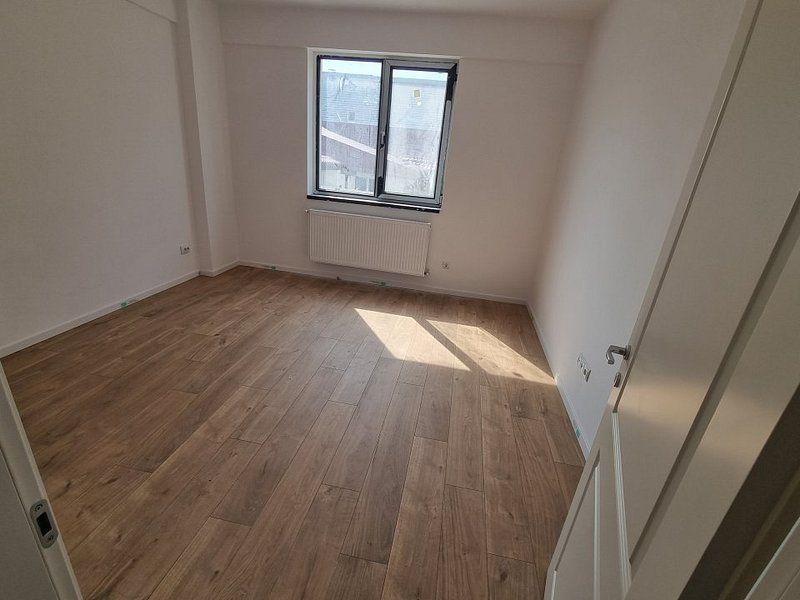 Apartament 3 camere si curte proprie aprox 80 mp biserica Bazilescu - Poză 6