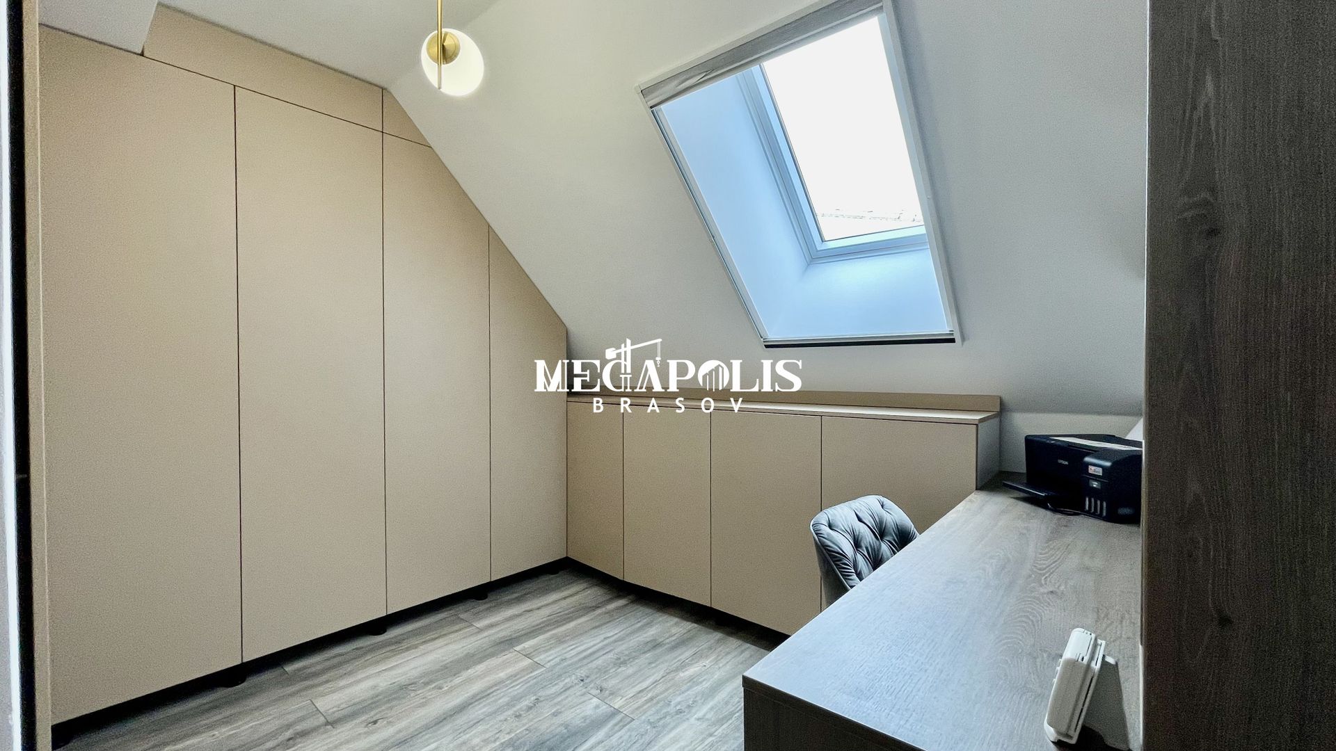 Prnthouse 3 camere | Scară interioară  | 2 balcoane - Poză 19