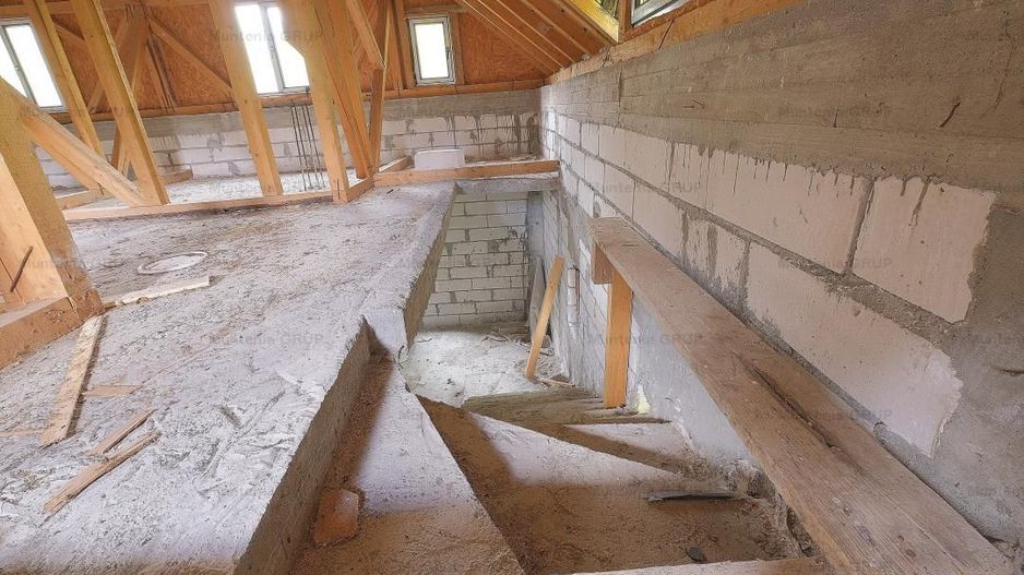 CHEIA - Valea Popii, vanzare vila S+P+E+M exceptionala, posibil si in rate - Poză 15