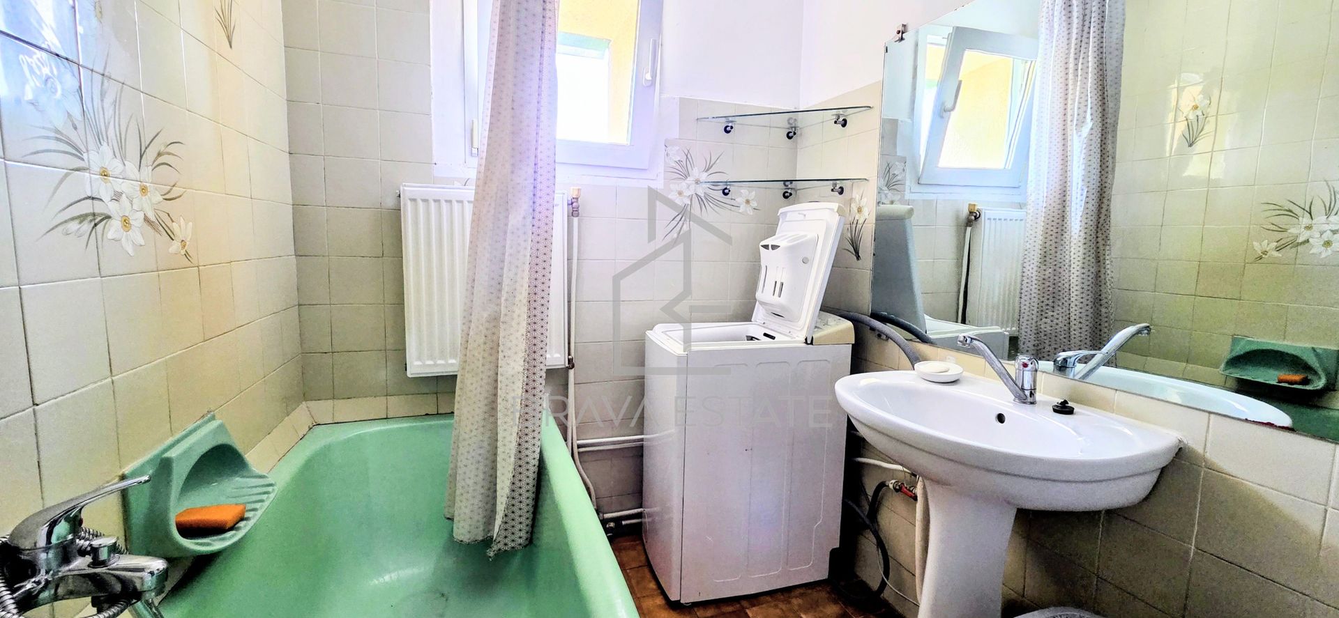 Apartament 3 camere, 2 bai, balcon, zona UMF - Poză 13