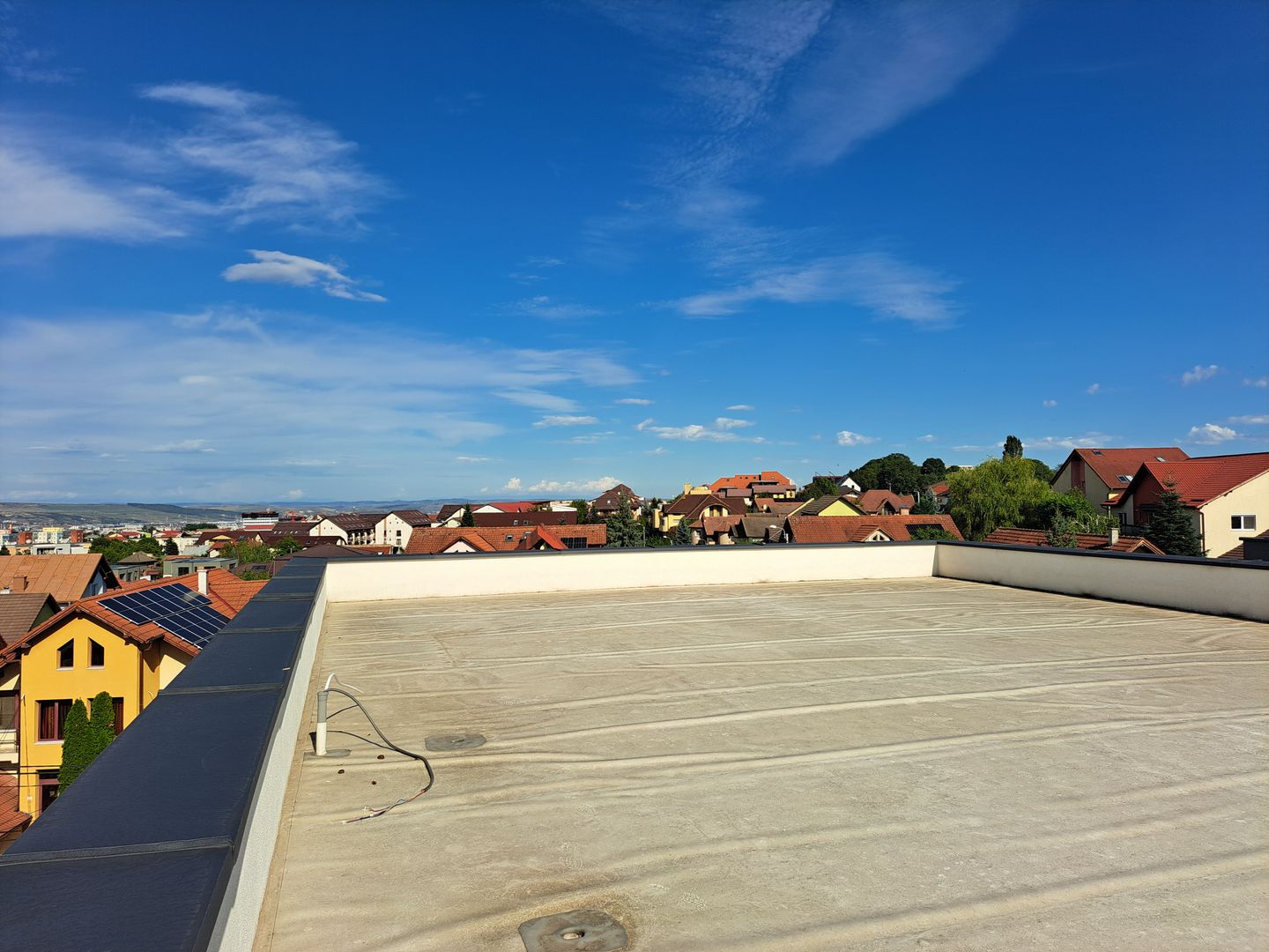 Penthouse 150 mp utili+ terase 200 mp+ 2 parcari subterane +curte 120 mp - Poză 11