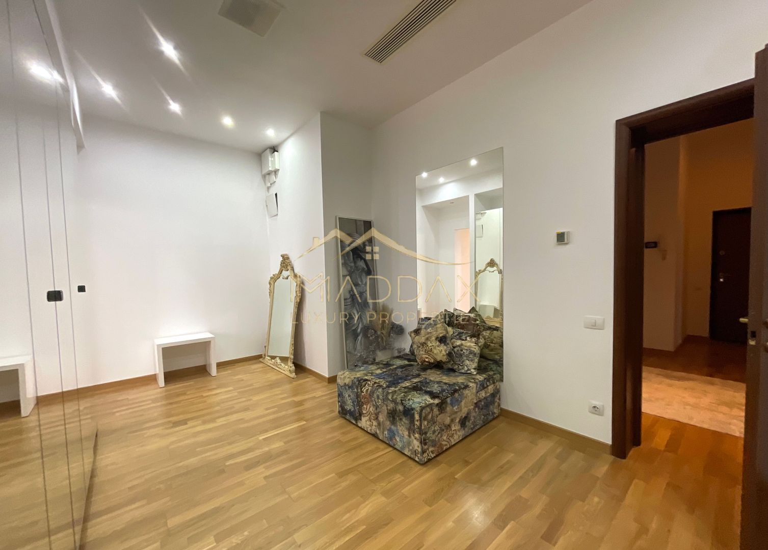Penthouse exclusivist**250 MP//Terasa 120 mp**4 Camere//Erou Iancu Nicolae - Poză 56