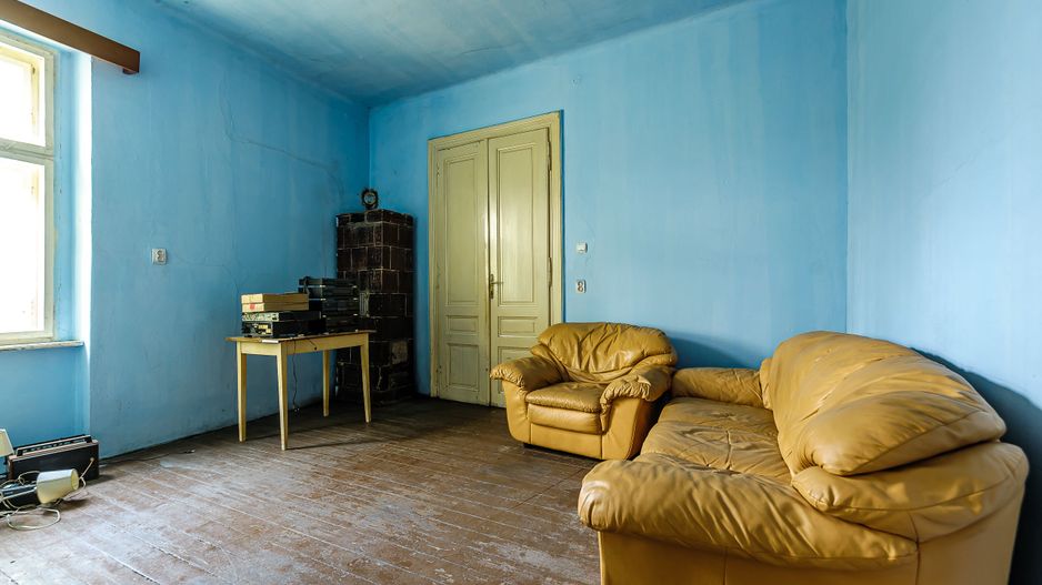 Apartament cu o curte generoasă - Poză 5