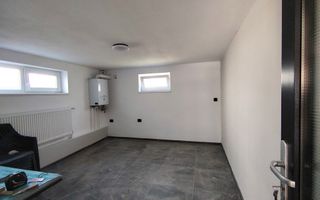 Casa cu garaj, pivnita, curte mare - Poză 17