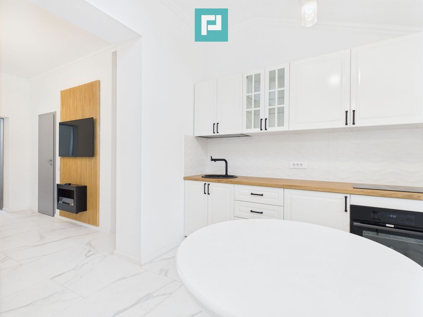 Apartament modern cu 2 camere la curte comună - Poză 3