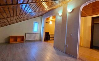 Casa in zona centrala - Poză 7