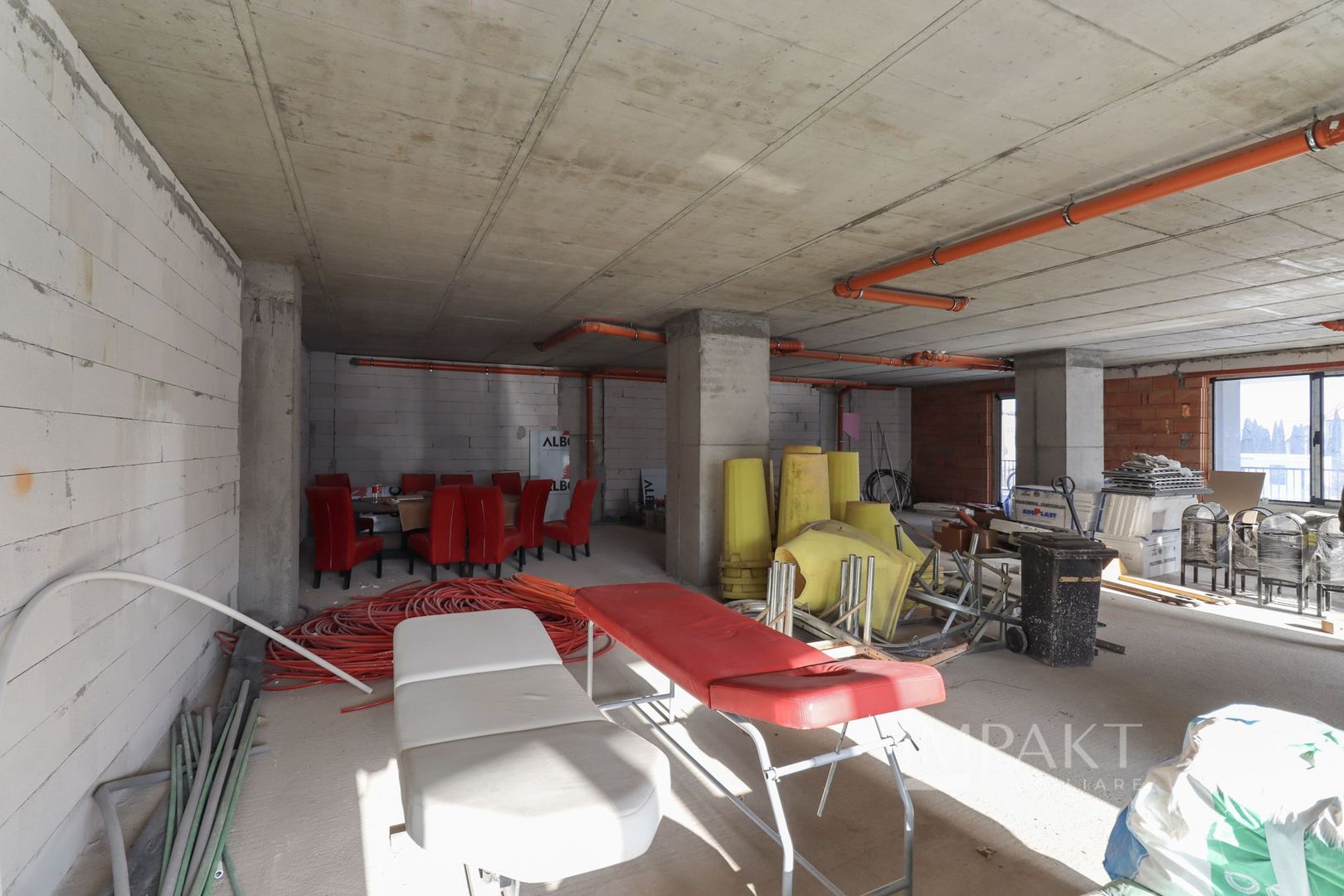 Spatiu comercial 174 m2 Buna Ziua - Poză 5