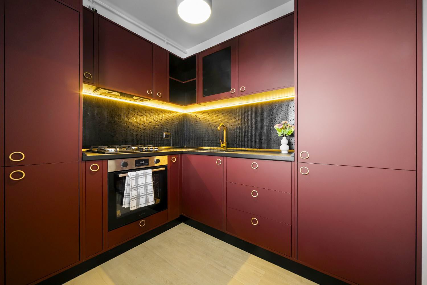 Garsoniera Designer Hils Republica 10 Min Metrou | Prima Inchiriere - Poză 7