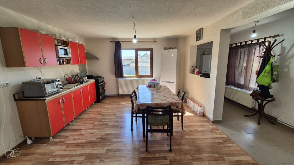 Vila Cornu-Prahova complet mobilata/utilata '' 350 mp + teren 500 mp'' - Poză 3