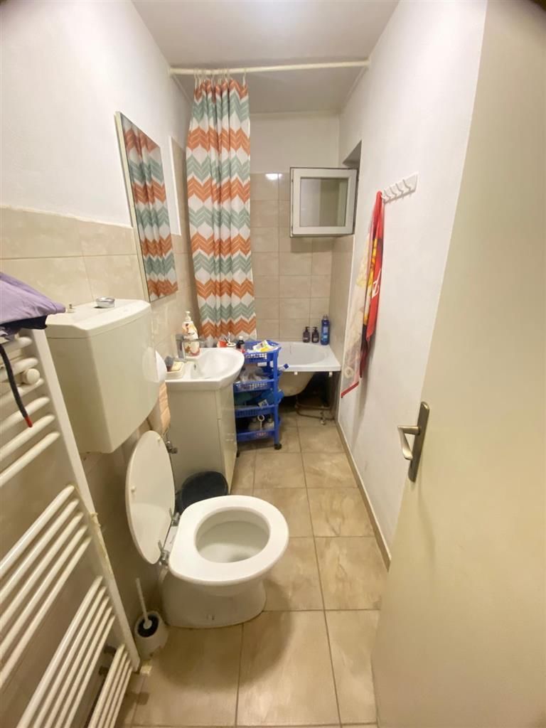 casa cu 2 apartamente Ianova 120mp centrala amenajata - Poză 7