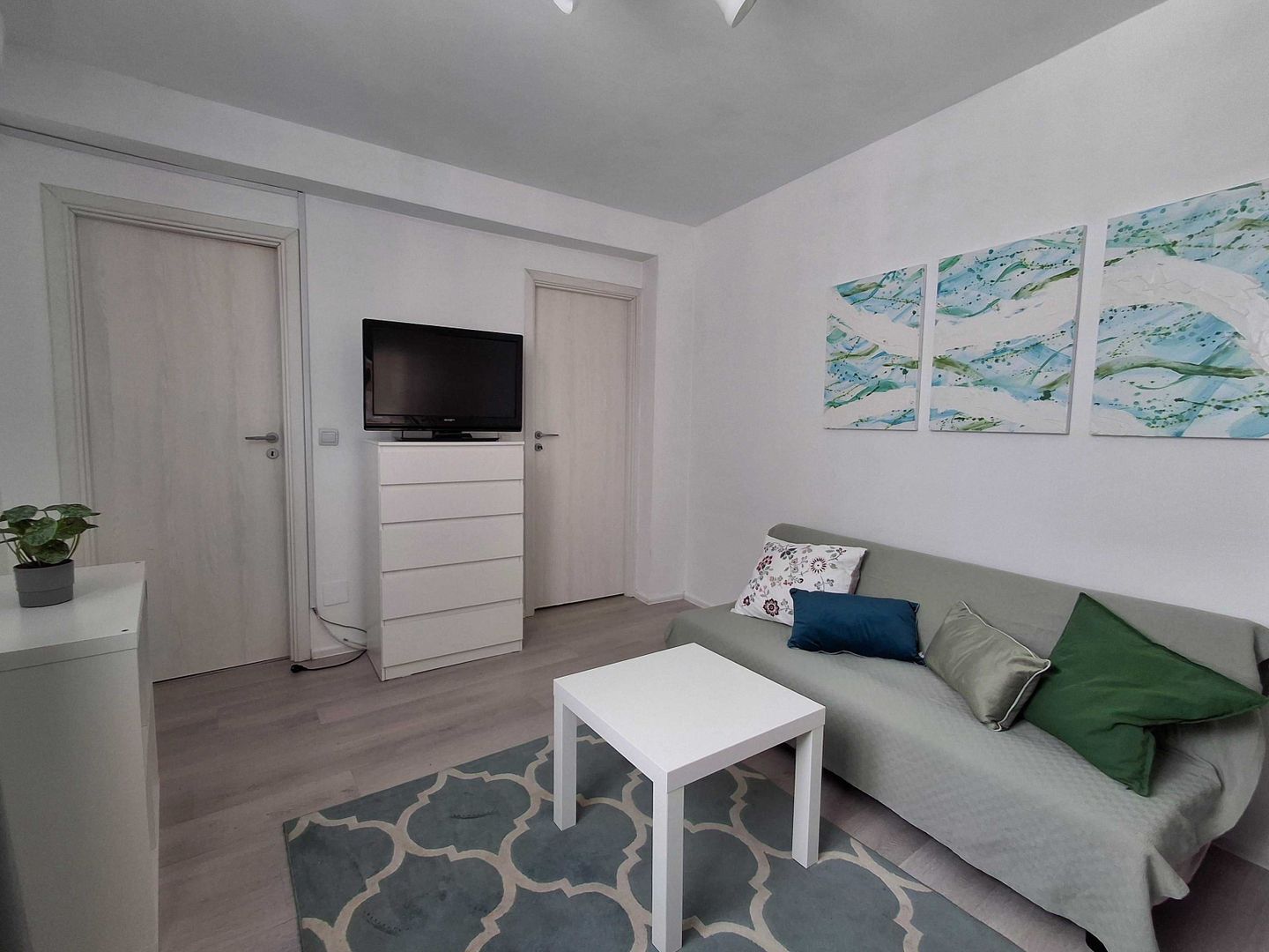 Apartament 2 camere in vila noua in zona Piata Unirii - Poză 1