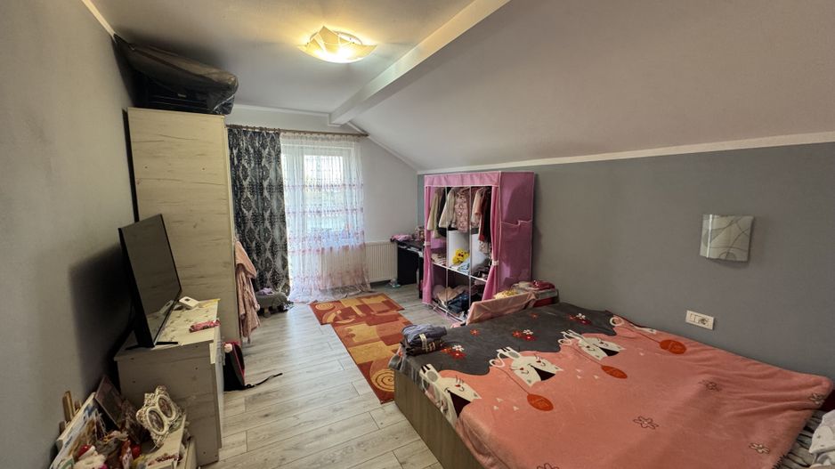 Casa Individuala Sanmihaiu Roman,P+M,4 Camere,2 Bai,Panouri Solare,Carport Auto - Poză 13