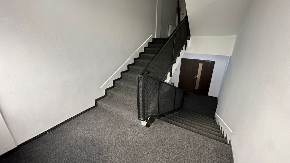 Clădire de închiriat pentru birouri  / clinica - Poză 16