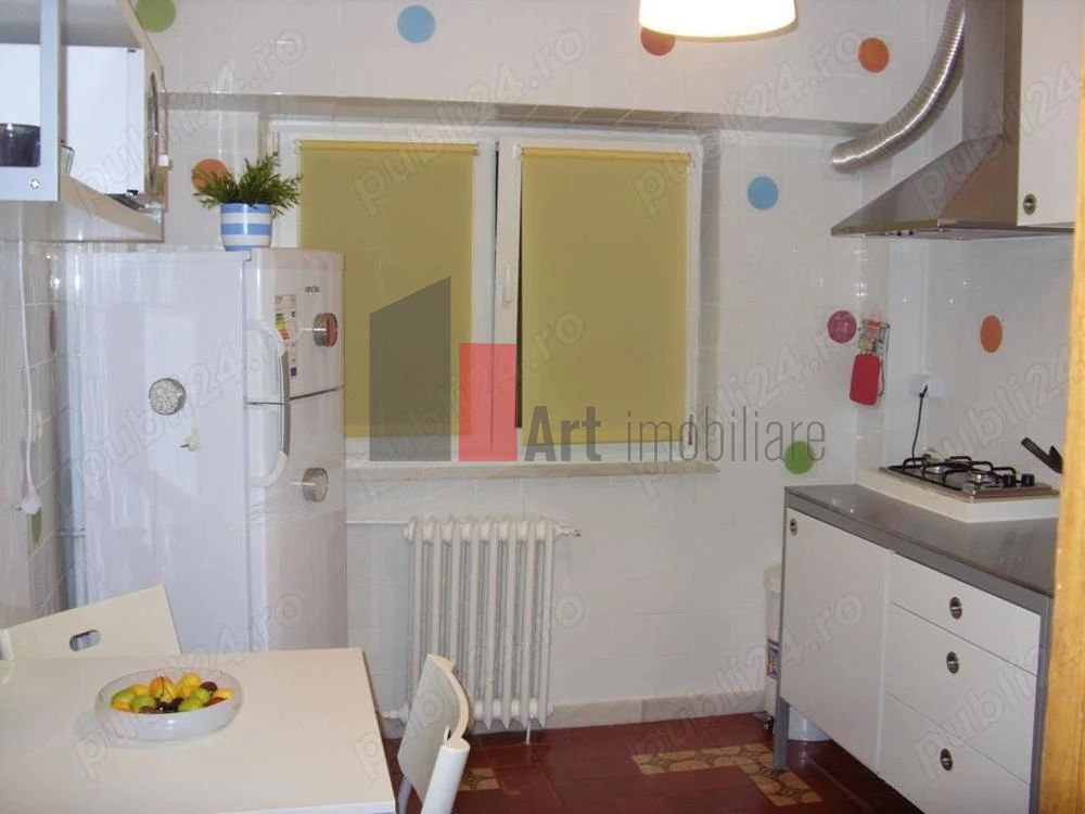 De vanzare apartament 3 camere apropiere Universitate - Poză 3
