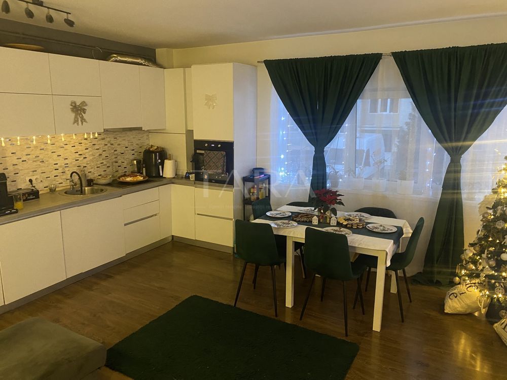 Apartament cu 3 camere, curte privată și parcare inclusă! - Poză 2