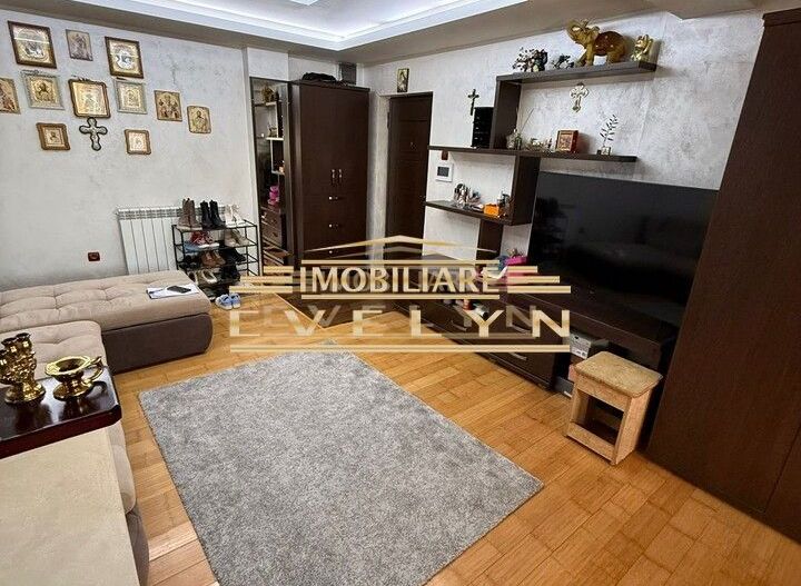 Apartament 3 camere, etaj 1, Str. Miorita - Poză 2