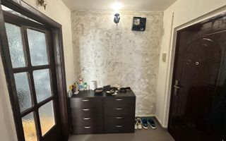 3 camere, etaj 2/4, centrala,  Rovine - 118 000 Euro - Poză 5