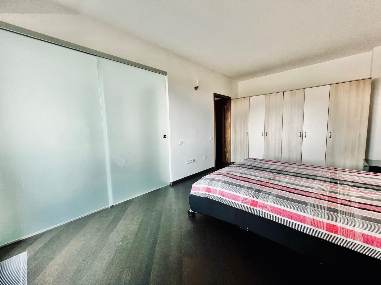 Apartament cu parcare subterana - Poză 7