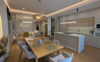 Penthouse 133 mp utili 4 camere 2 terase loc parcare in zona Centrala - Poză 2